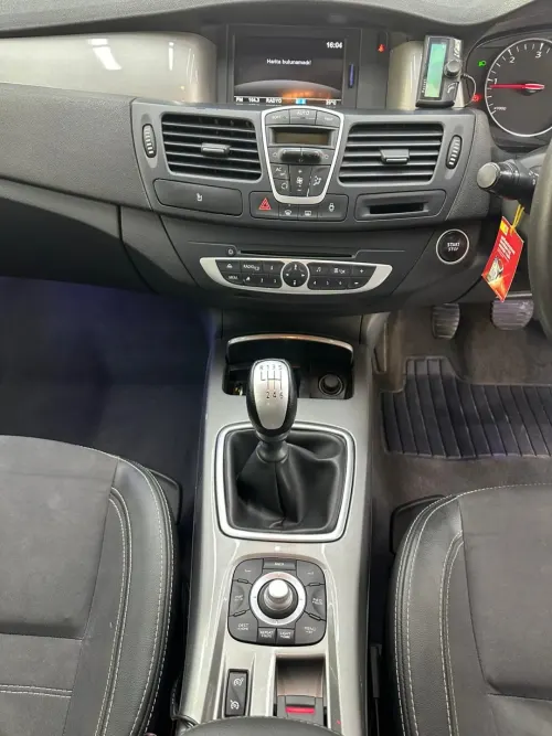 2011 Renault Laguna - Önizleme 8
