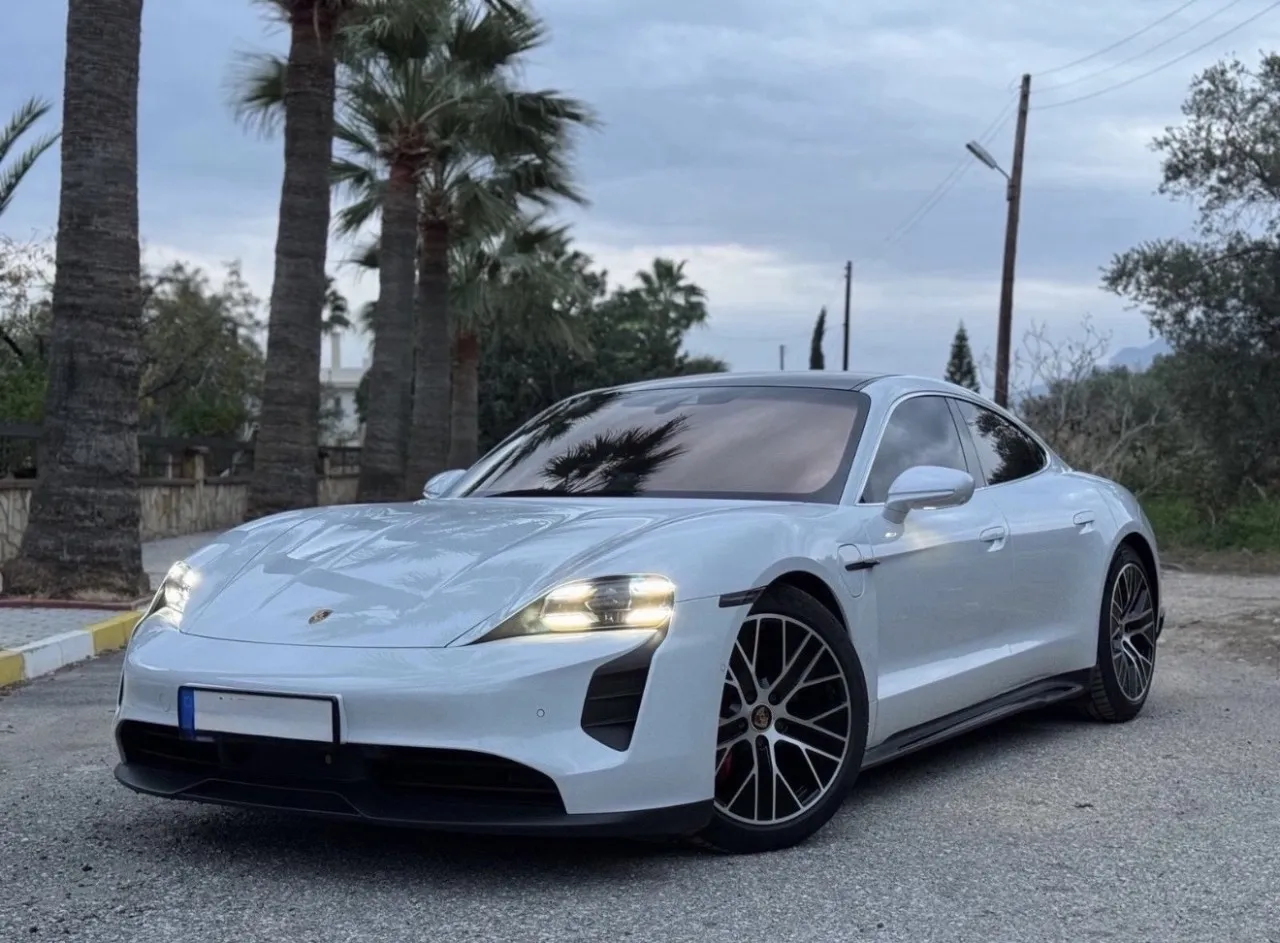 2020 Model Otomatik Porsche Taycan