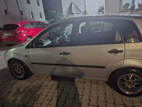 2004 Ford Fiesta - Önizleme 4