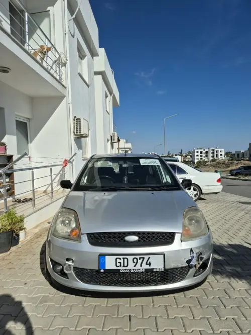 2004 Ford Fiesta - Önizleme 7