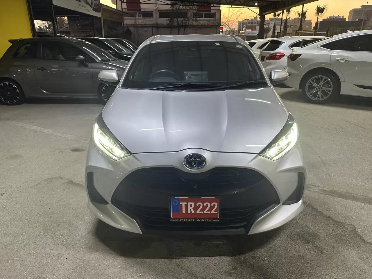 2022 Model Otomatik Toyota Yaris 8. Görseli