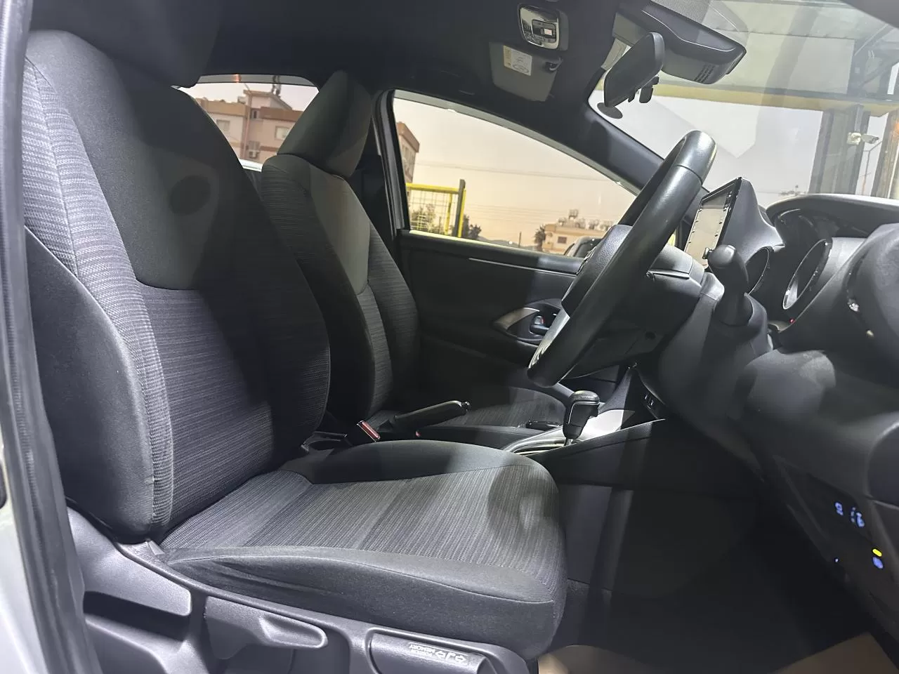 2022 Model Otomatik Toyota Yaris 19. Görseli