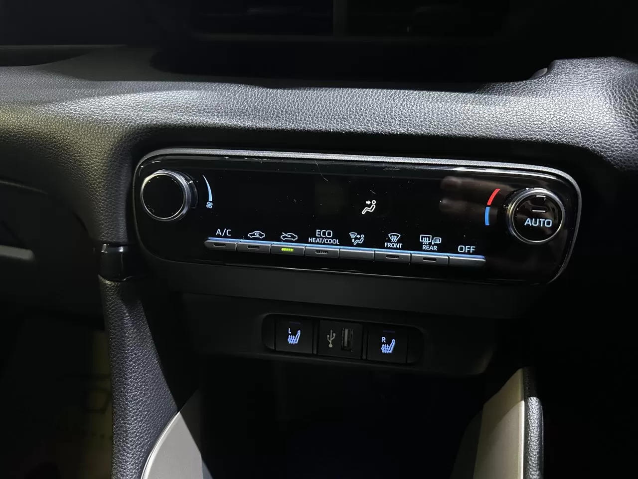 2022 Model Otomatik Toyota Yaris 24. Görseli