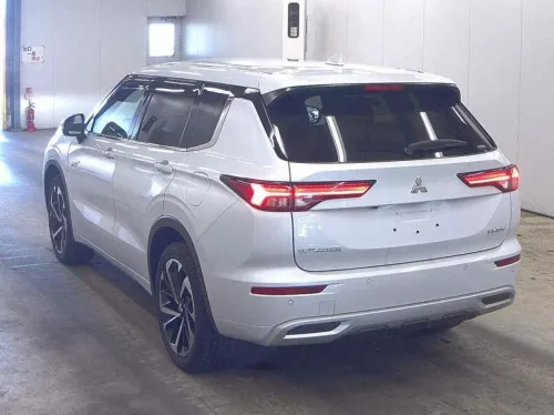 2024 Model Otomatik Mitsubishi Outlander