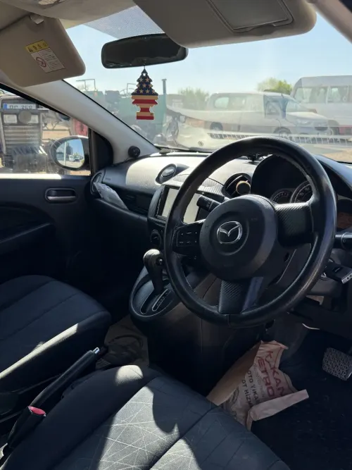 2012 Mazda Demio - Önizleme 6