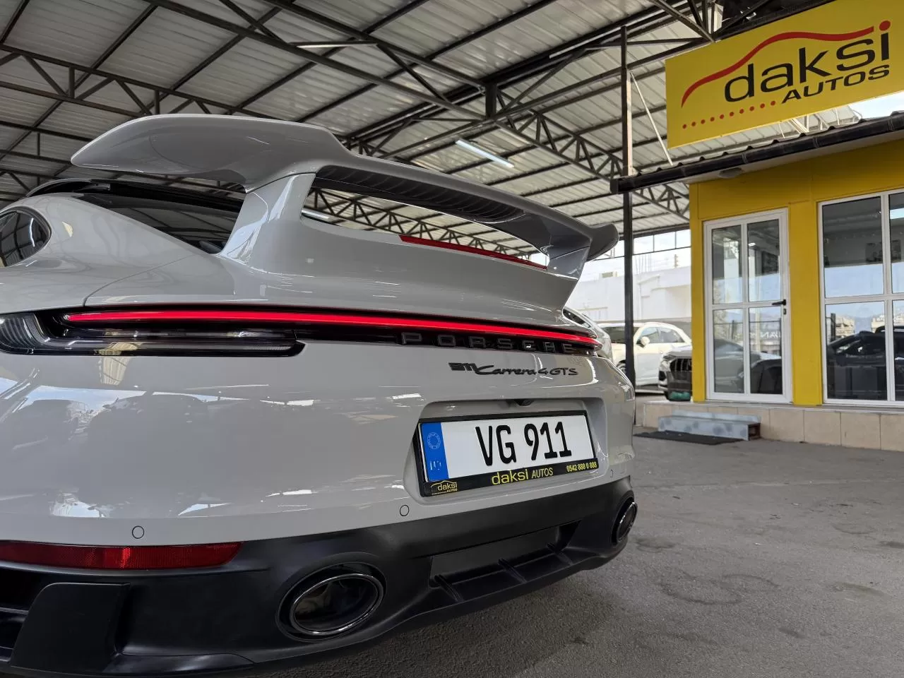 2023 Model Otomatik Porsche 911 12. Görseli