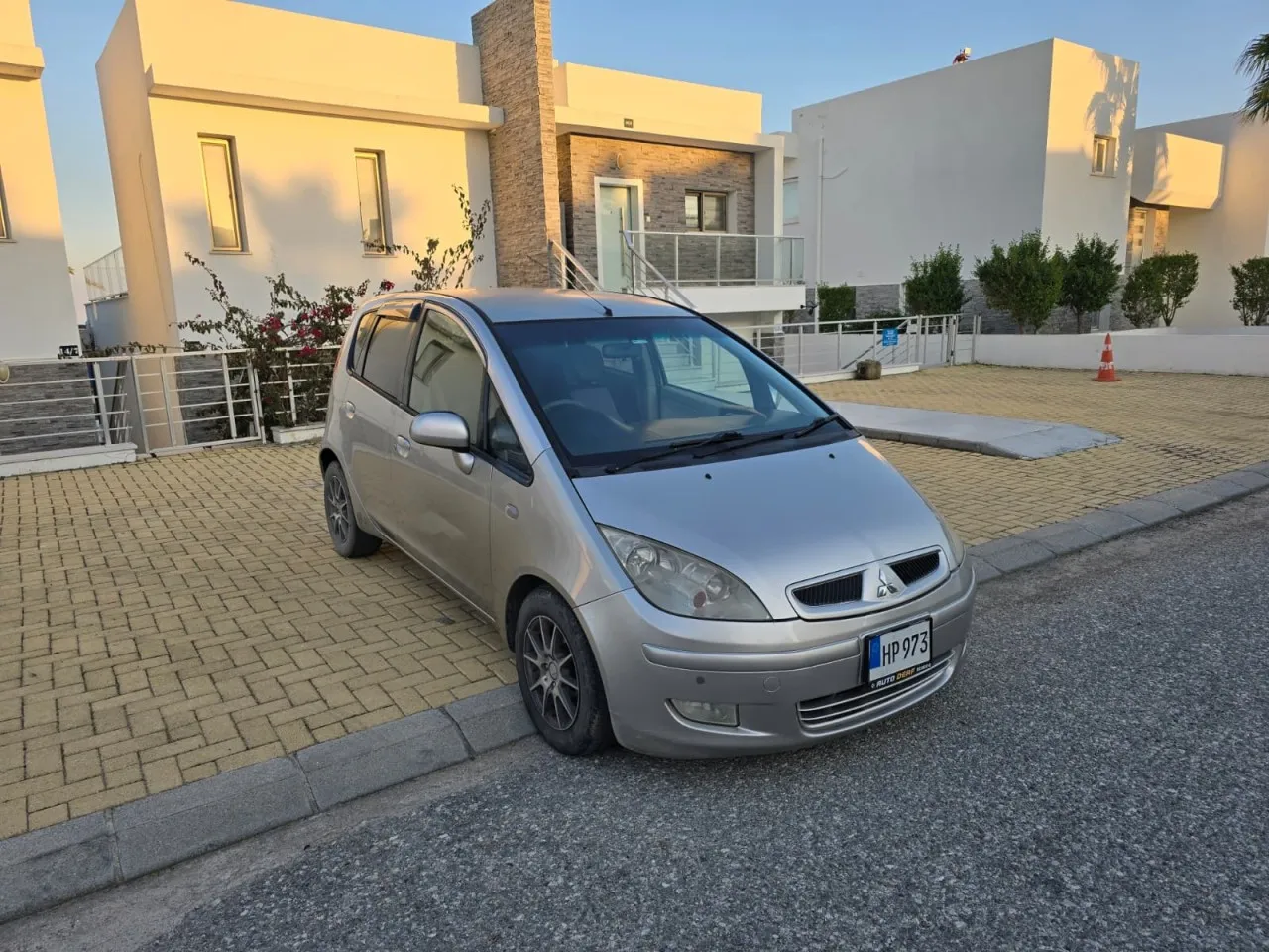 2003 Model Otomatik Mitsubishi Colt