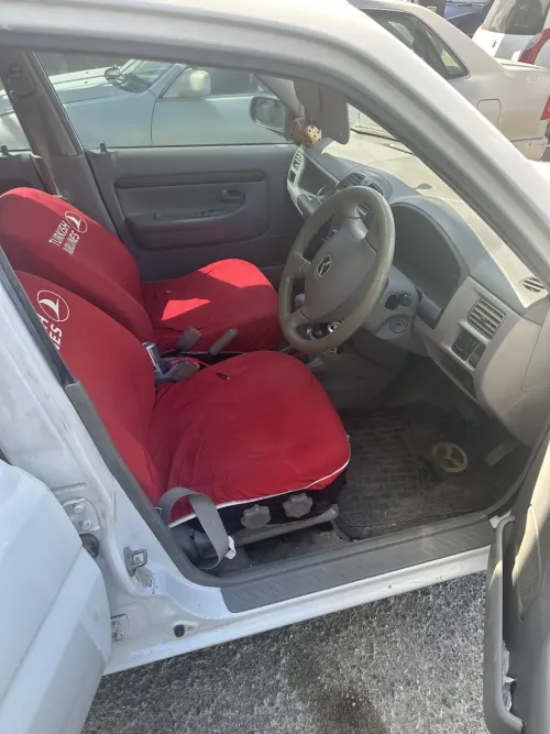 2001 Mazda Demio - Önizleme 5