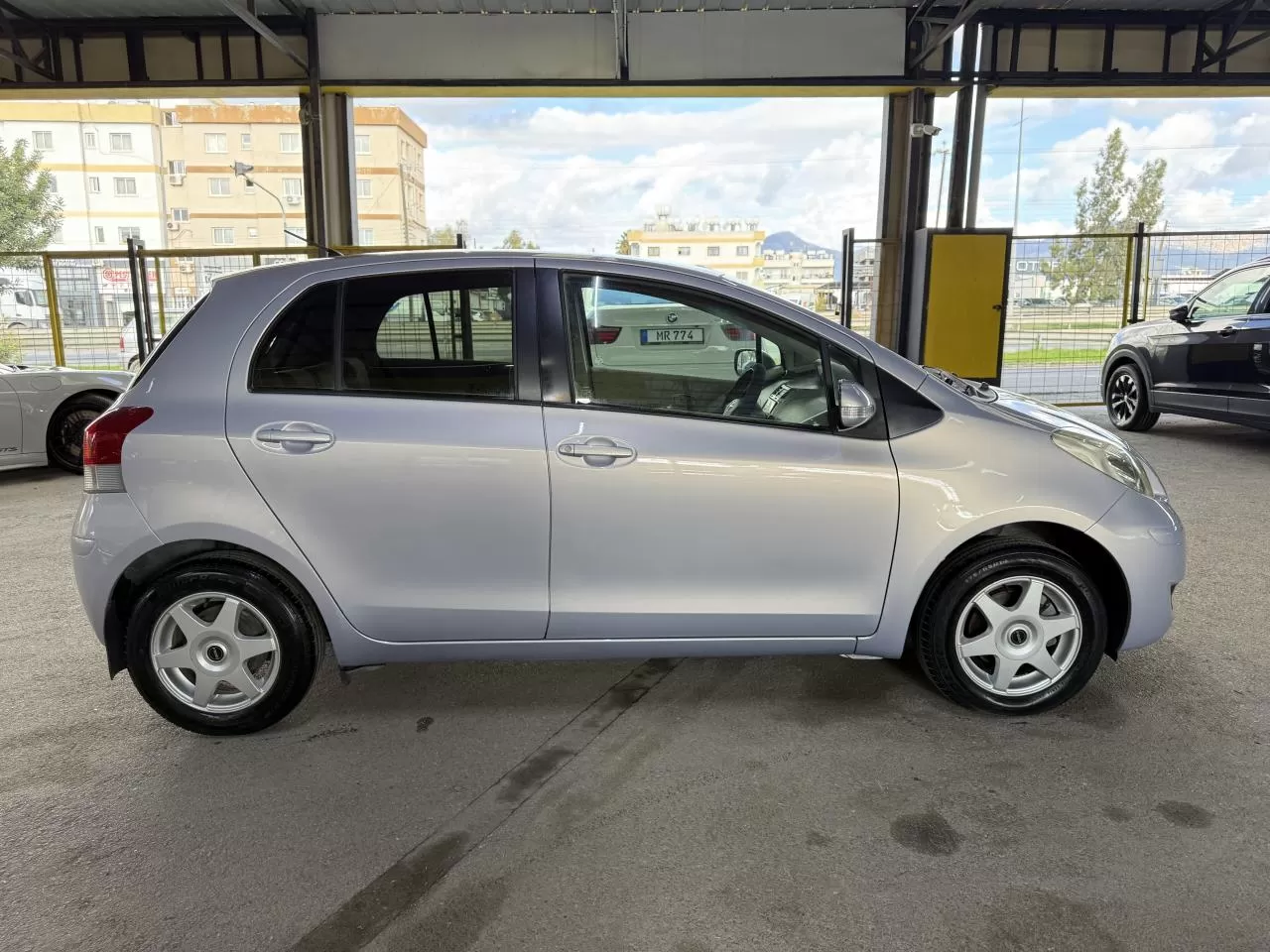 2009 Model Otomatik Toyota Vitz 3. Görseli