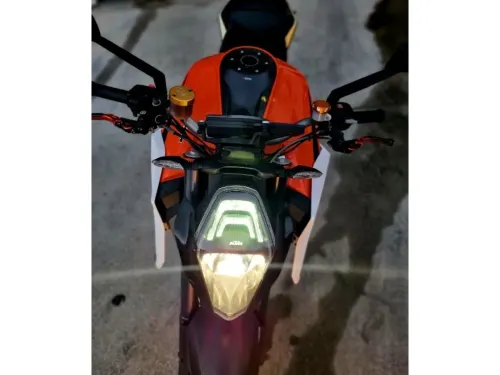 2015 KTM 1290 Super Duke R - Önizleme 7