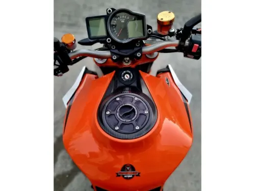 2015 KTM 1290 Super Duke R - Önizleme 10