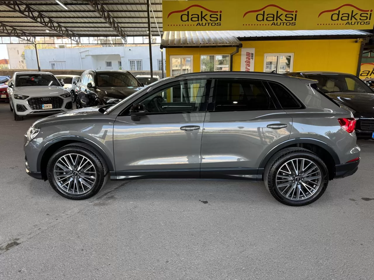 2024 Model Otomatik Audi Q3 7. Görseli