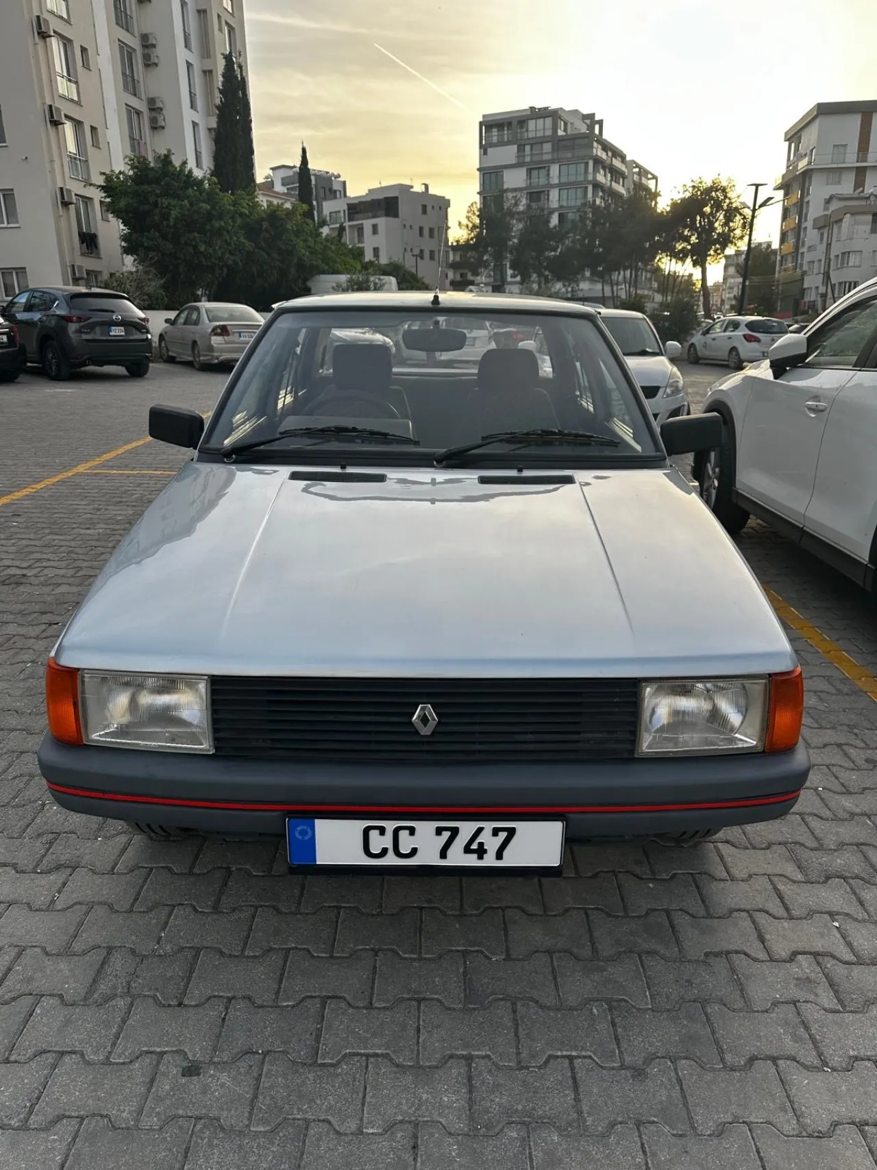 1990 Model Düz Renault R 9