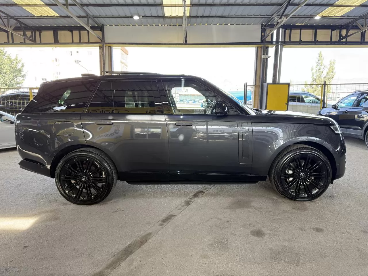 2023 Model Otomatik Land Rover Range Rover 3. Görseli