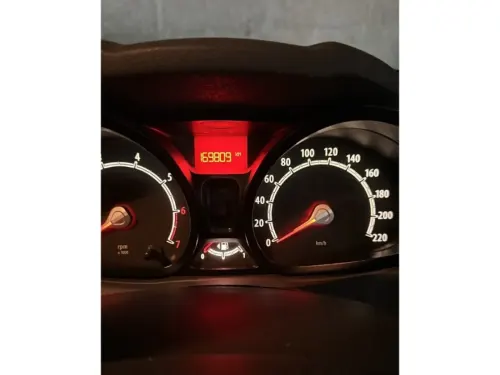 2011 Ford Fiesta - Önizleme 6