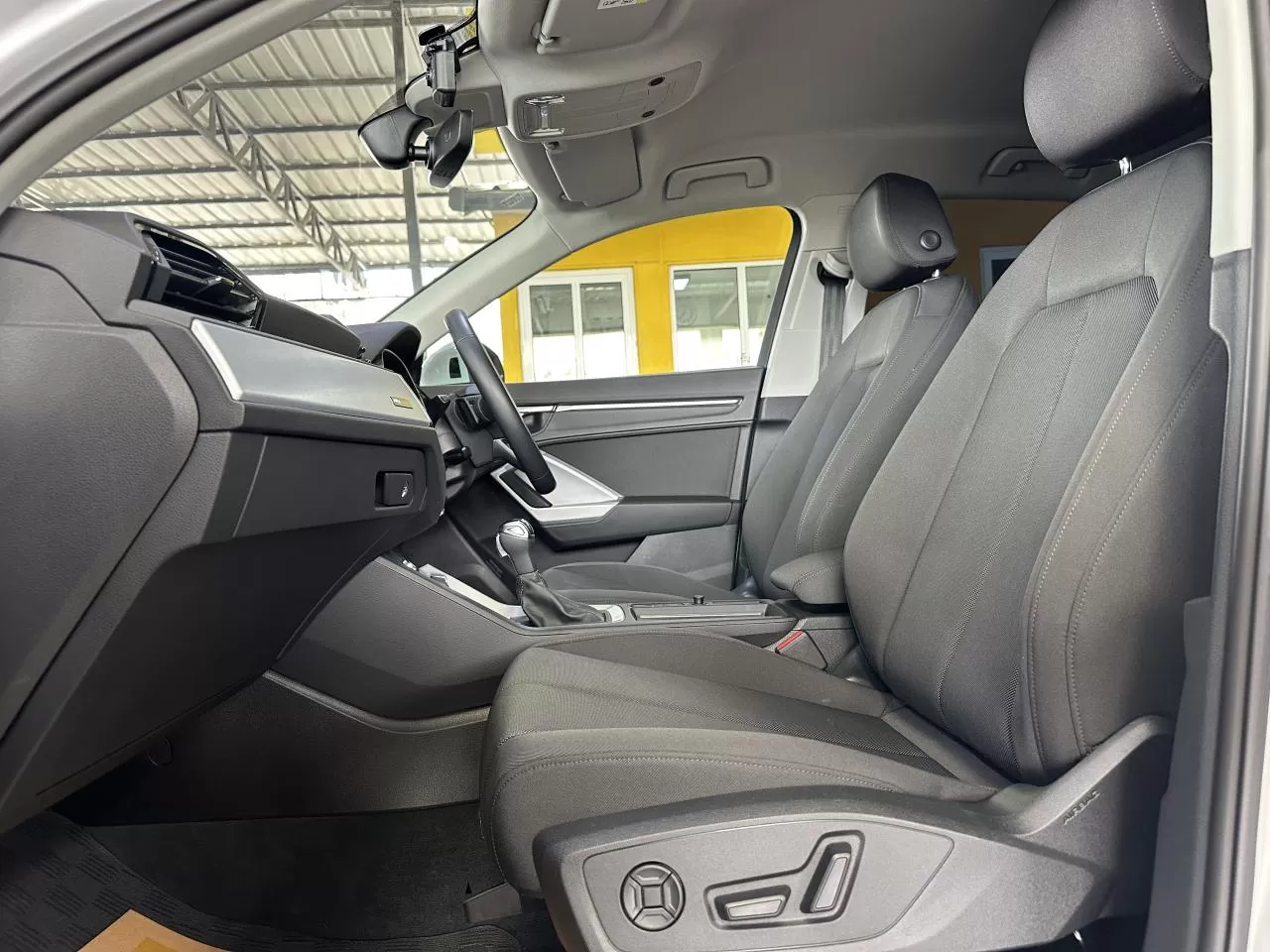 2021 Model Otomatik Audi Q3 13. Görseli