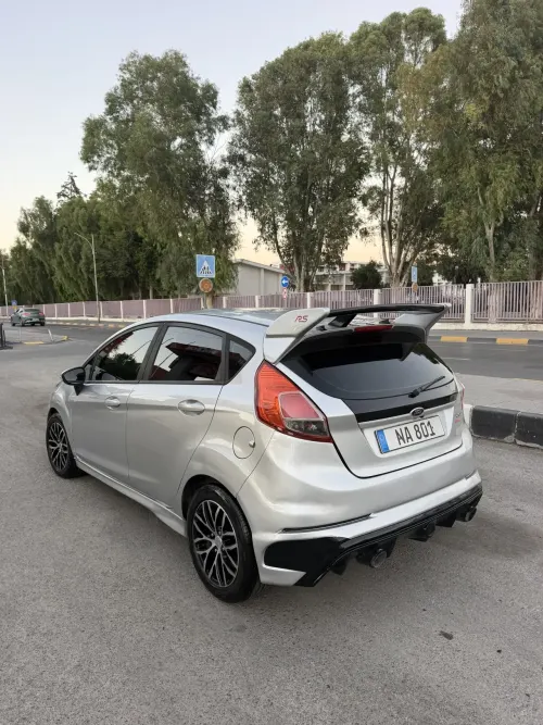 2015 Ford Fiesta - Önizleme 3