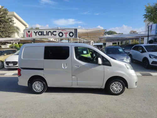 2016 Model Düz Nissan NV200