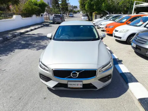 2020 Volvo S60 - Önizleme 4