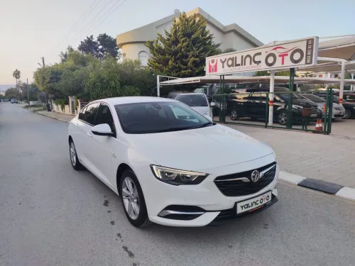 2020 Model Otomatik Vauxhall Insignia