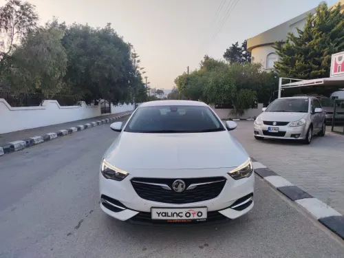 2020 Vauxhall Insignia - Önizleme 3