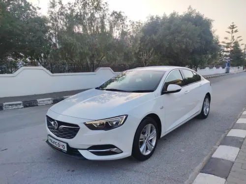 2020 Vauxhall Insignia - Önizleme 4