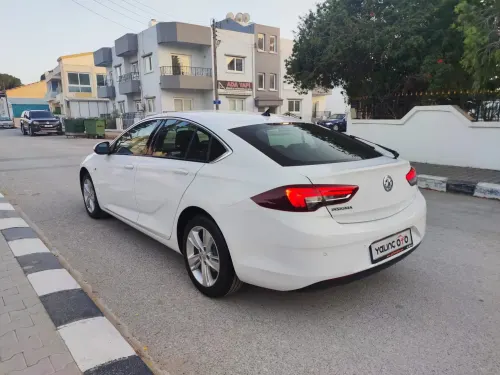 2020 Vauxhall Insignia - Önizleme 5