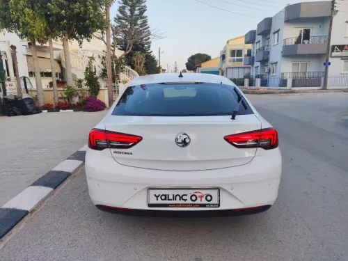 2020 Vauxhall Insignia - Önizleme 7