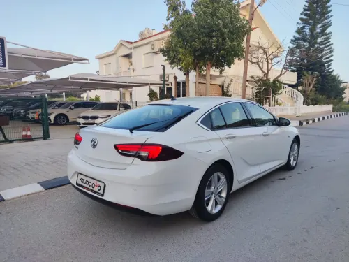 2020 Vauxhall Insignia - Önizleme 9