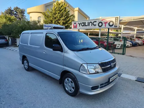 2012 Toyota Hi-Ace - Önizleme 4