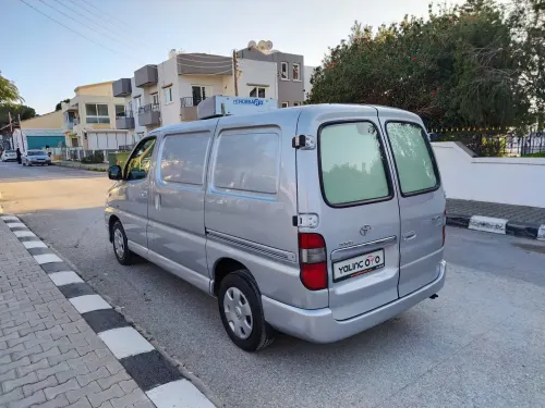 2012 Toyota Hi-Ace - Önizleme 8