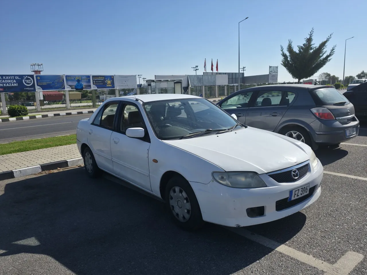 2001 Model Otomatik Mazda Familia