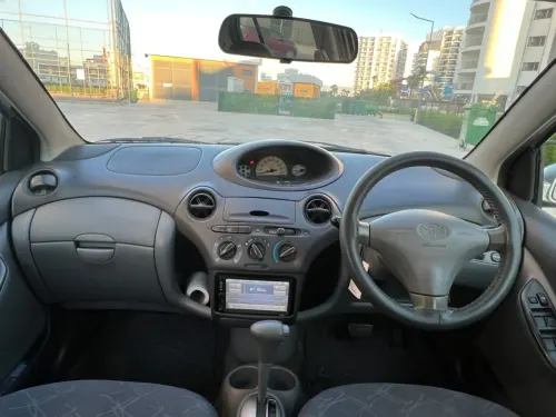 2001 Toyota Duet - Önizleme 6