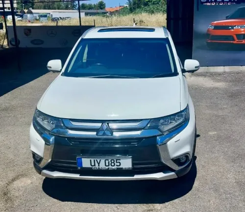 2018 Model Otomatik Mitsubishi Outlander