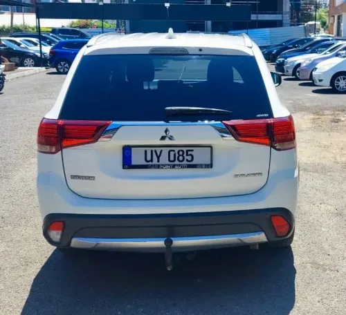 2018 Model Otomatik Mitsubishi Outlander