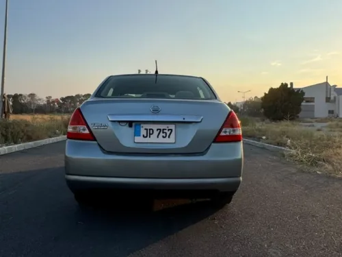 2005 Model Otomatik Nissan Tiida