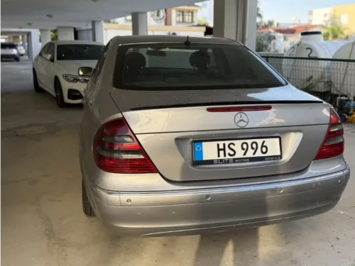 2004 Model Otomatik Mercedes-Benz E Serisi