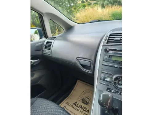2010 Toyota Auris - Önizleme 8