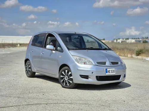 2005 Model Otomatik Mitsubishi Colt