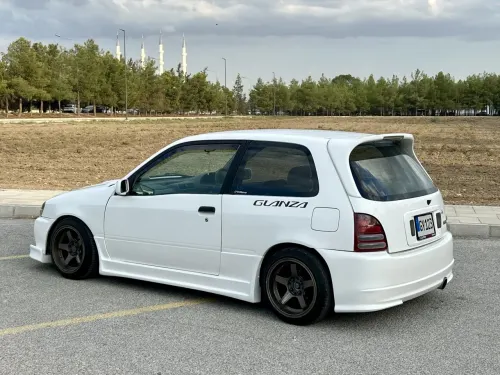 1998 Toyota Starlet - Önizleme 4