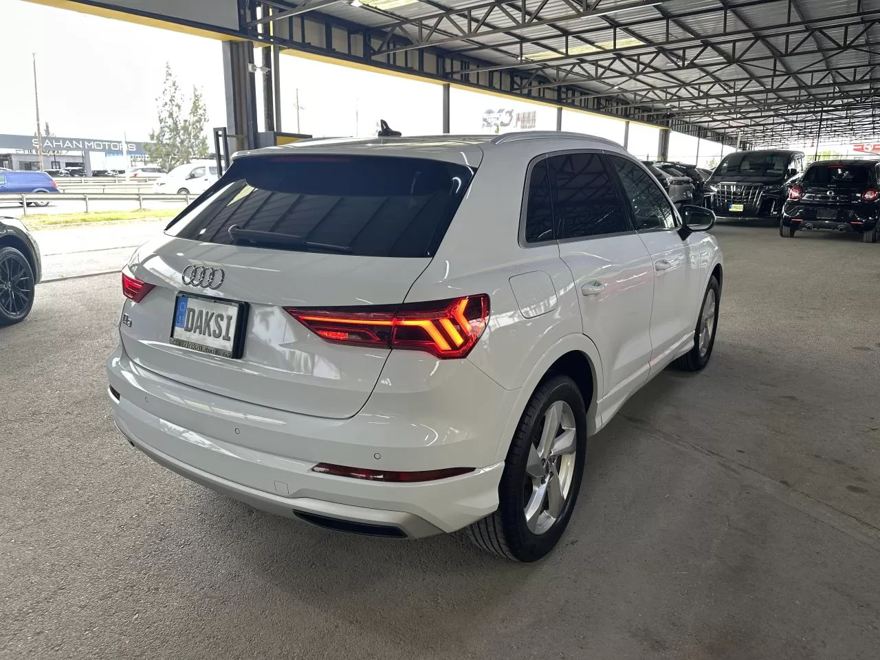 2021 Model Otomatik Audi Q3 4. Görseli