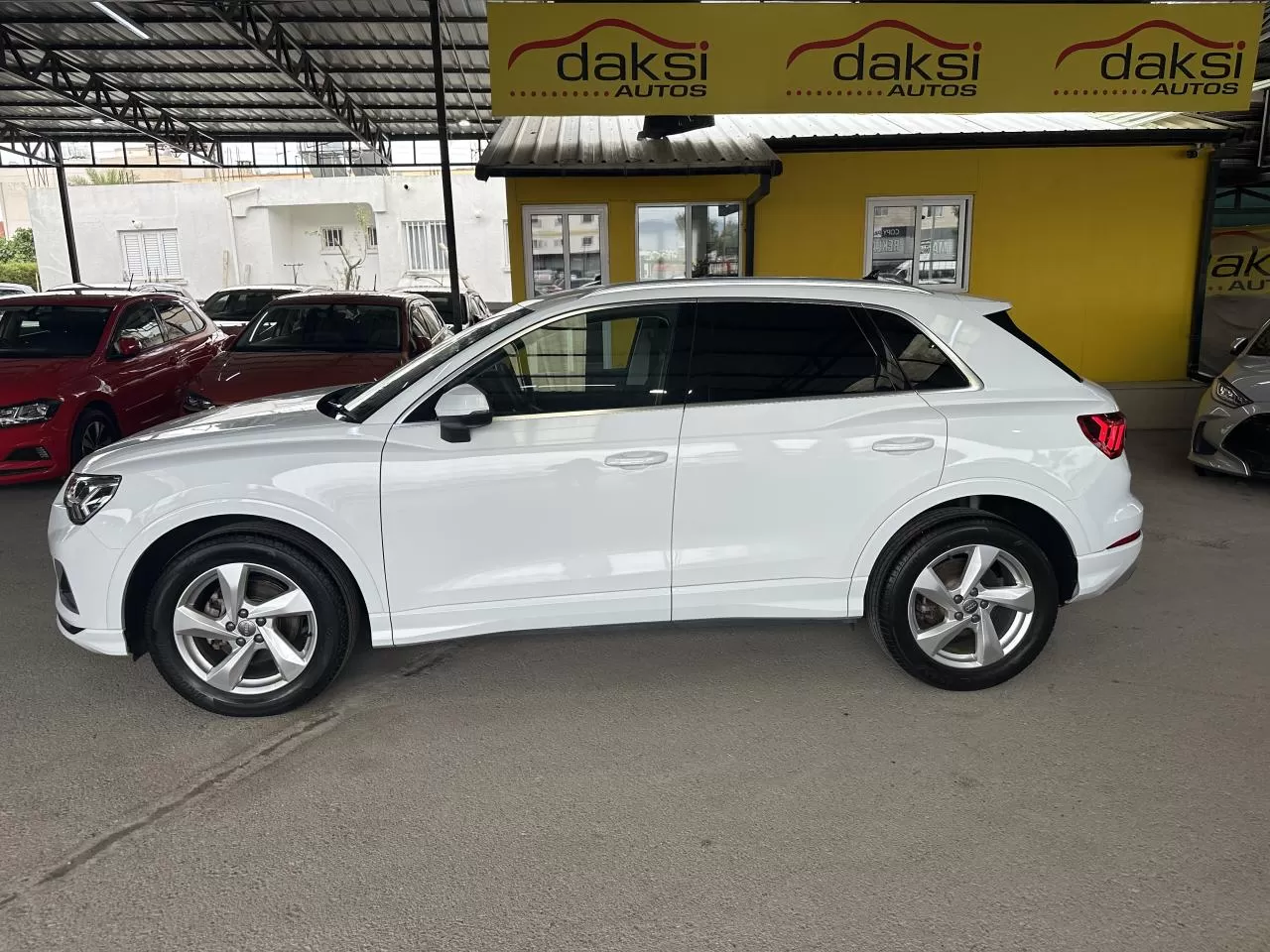 2021 Model Otomatik Audi Q3 7. Görseli