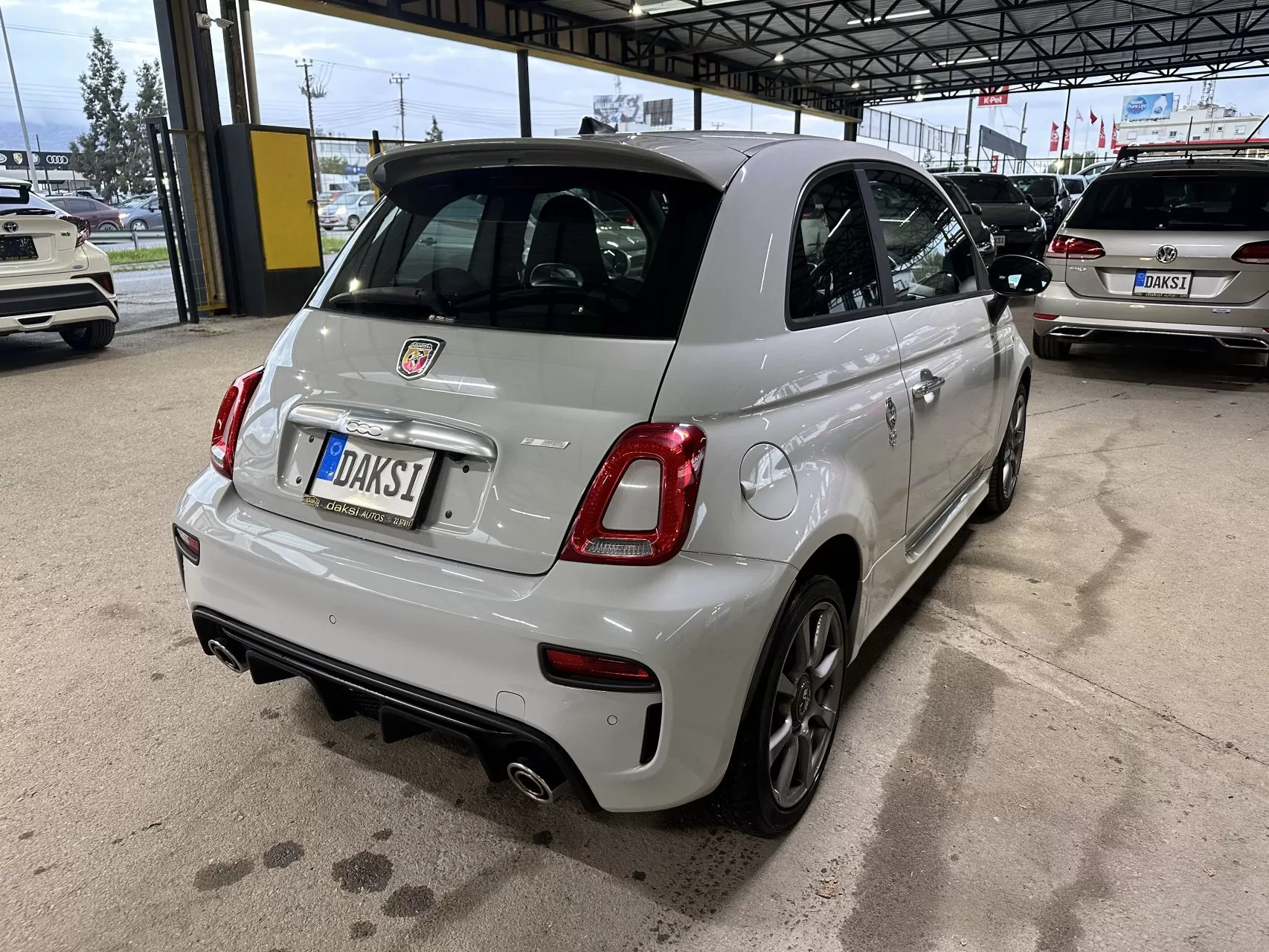 2020 Model Otomatik Fiat 500 Abarth 3. Görseli