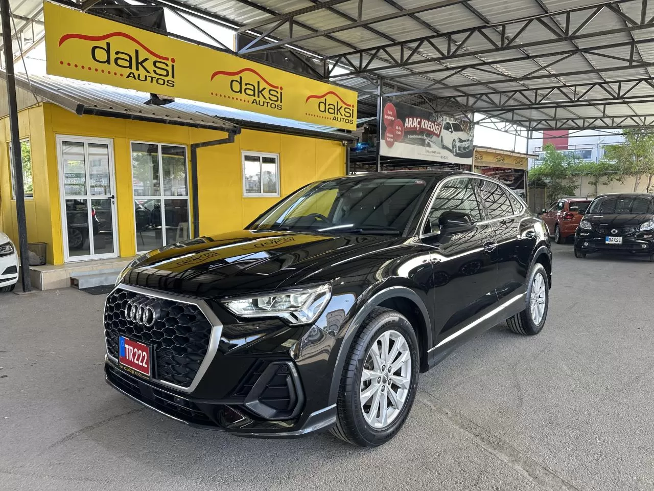 2021 Model Otomatik Audi Q3 1. Görseli