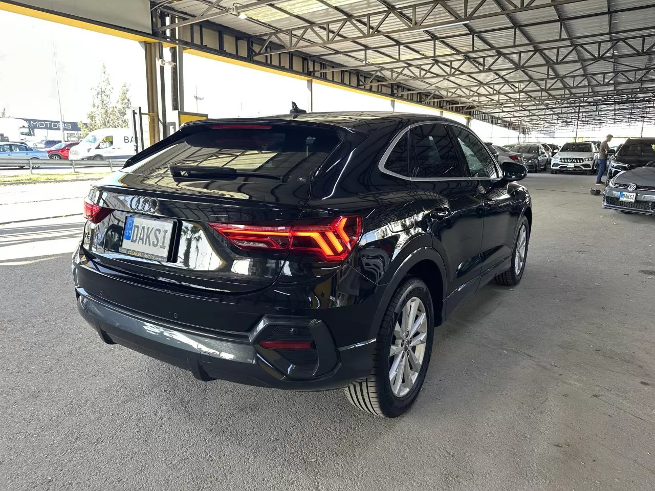 2021 Model Otomatik Audi Q3 4. Görseli