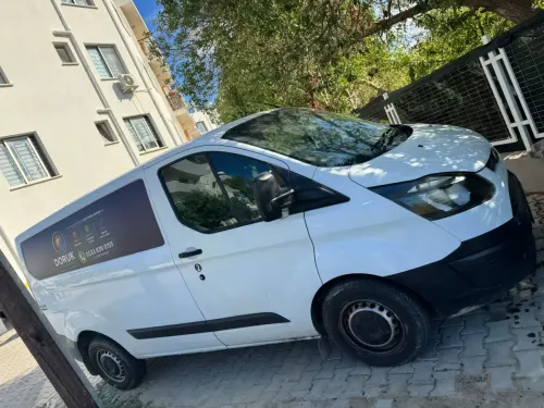 2015 Ford Transit Custom - Önizleme 4