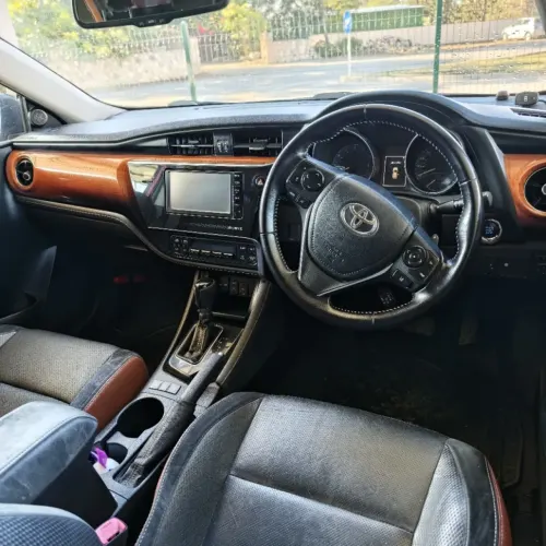 2015 Toyota Auris - Önizleme 3