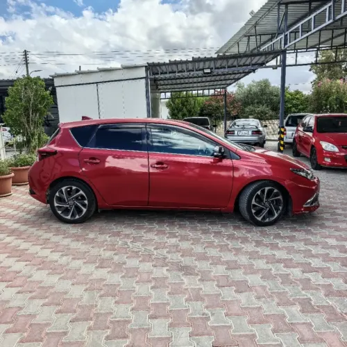 2015 Toyota Auris - Önizleme 5