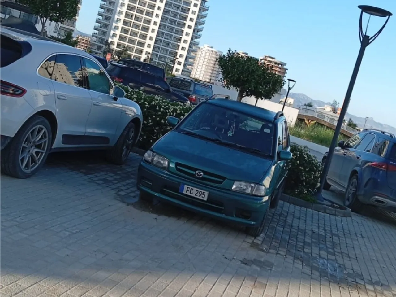 1999 Model Otomatik Mazda Demio
