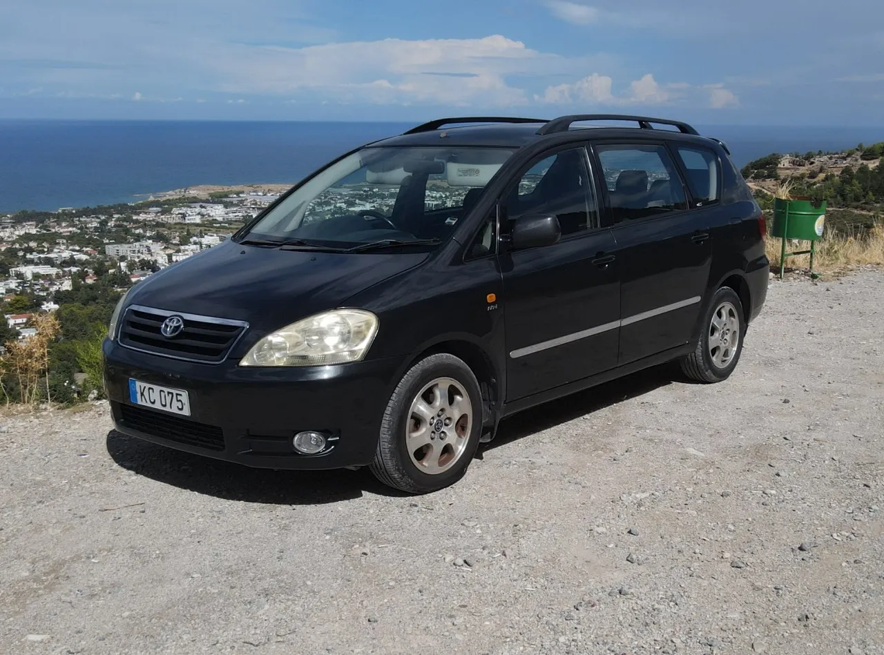 2003 Model Otomatik Toyota Avensis